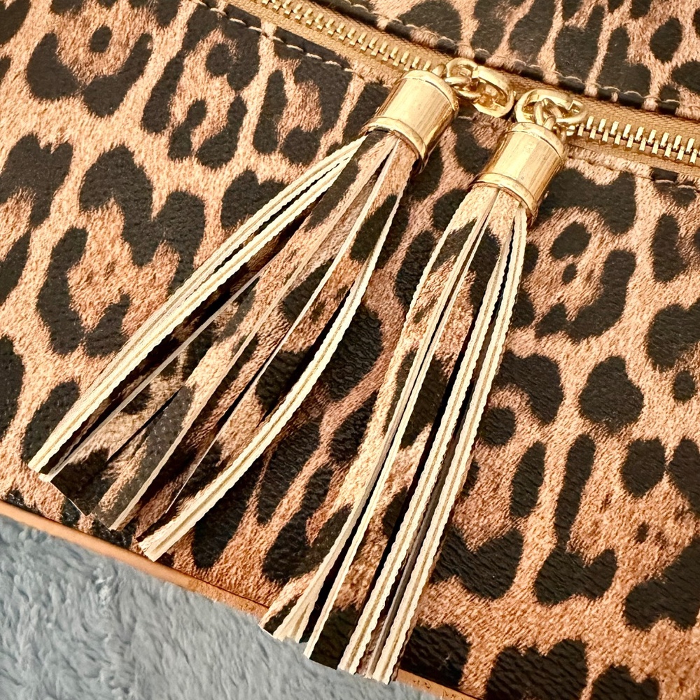 LEOPARD Print BAG⭐️❤️NWT faux leather/SHOULDER/CROSSBODY HANDBAG LIGHTWEIGHT - Picture 6 of 13